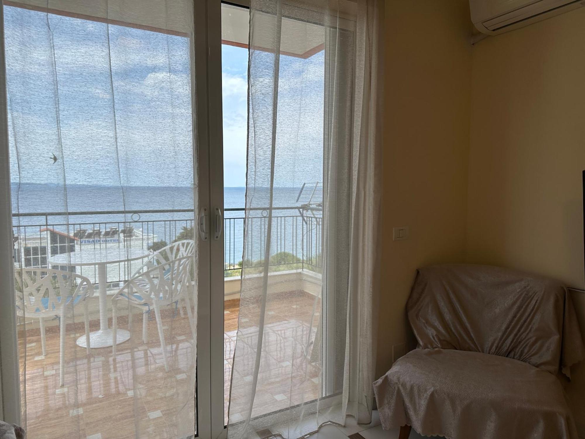 White Sea View Residence 2 Sarandë Exteriör bild